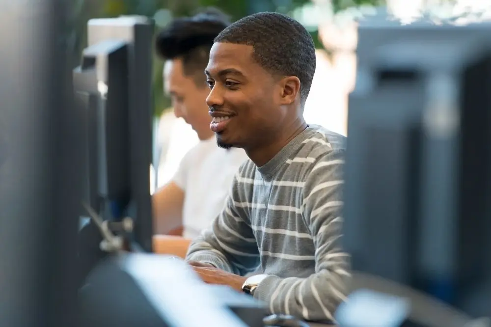 students-using-computers-mcat-1