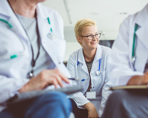 5 Factors Nontraditional Medical School Applicants Should Consider