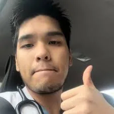 @ambrose_medlife Instagram pre-med social media influencer